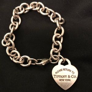 Tiffany & Co “Return To Tiffany” heart bracelet